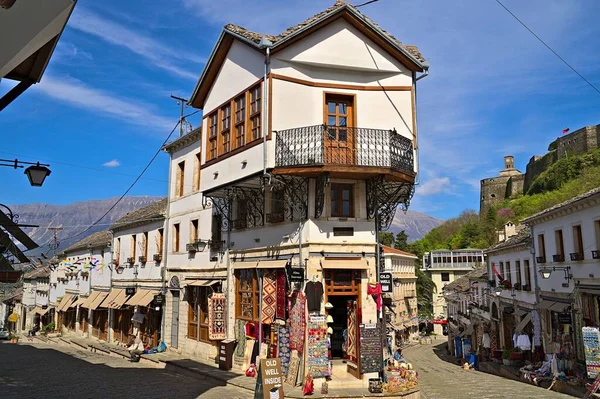 34% më shumë vizitorë në Kalanë e Gjirokastrës, gjatë korrikut