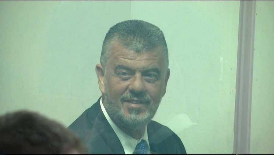 Ish-ministri Lefter Koka lë për pak orë qelinë