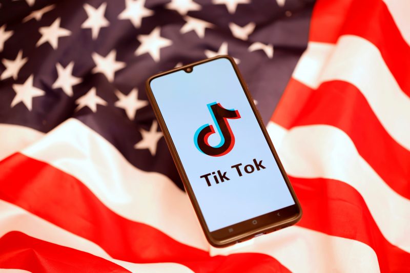 Trump ‘shpëton’ TikTok: Të rinjtë tanë do të jenë shumë të lumtur / Çfarë përfshin marrëveshja me Kinën 6 2020 08 15t001611z 2 lynxnpeg7e005 rtroptp 4 usa tiktok senate 1 e1646970681146
