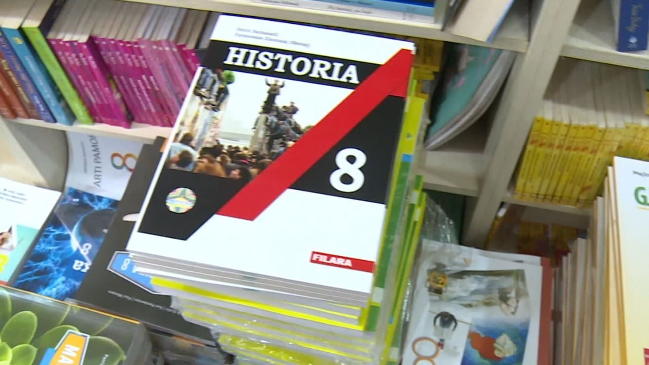 "Konflikt interesi në shkolla! Zyrtarët publikë miratojnë librat e tyre si tekste shkollore 7 546545 sd 1