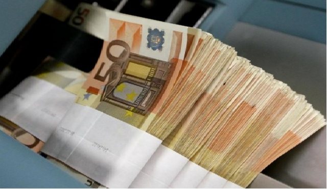 HYN në fuqi rregullorja për këmbimin valutor, jo më këmbime në cash për shuma mbi 2.5 milionë lekë 18 640 0 68d0496fb9b5d