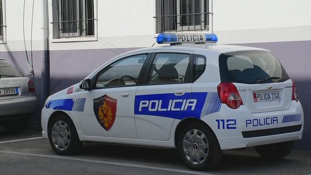 Arrestohet 62-vjeçari në Tiranë, i kap me armë zjarri automatike në automjet
