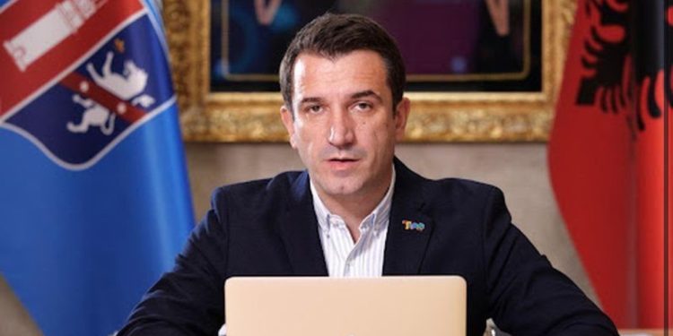 “Tim bir nuk e shoqëroj dot në klasën e parë”, Veliaj mesazh nxënësve për vitin e ri shkollor: Një urim, një ndjesë dhe tre këshilla 11 IMG 1636 750x375 1