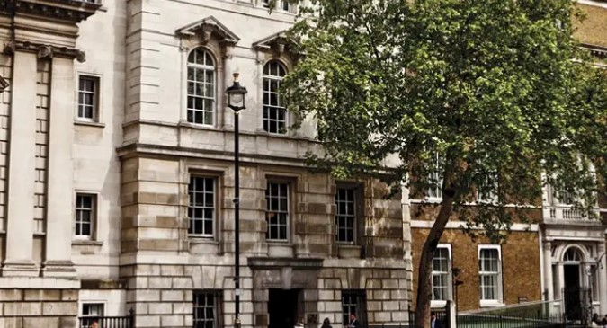 Rusia shpall ‘non grata’ Institutin britanik, preket edhe pedagogu dhe akademiku shqiptar