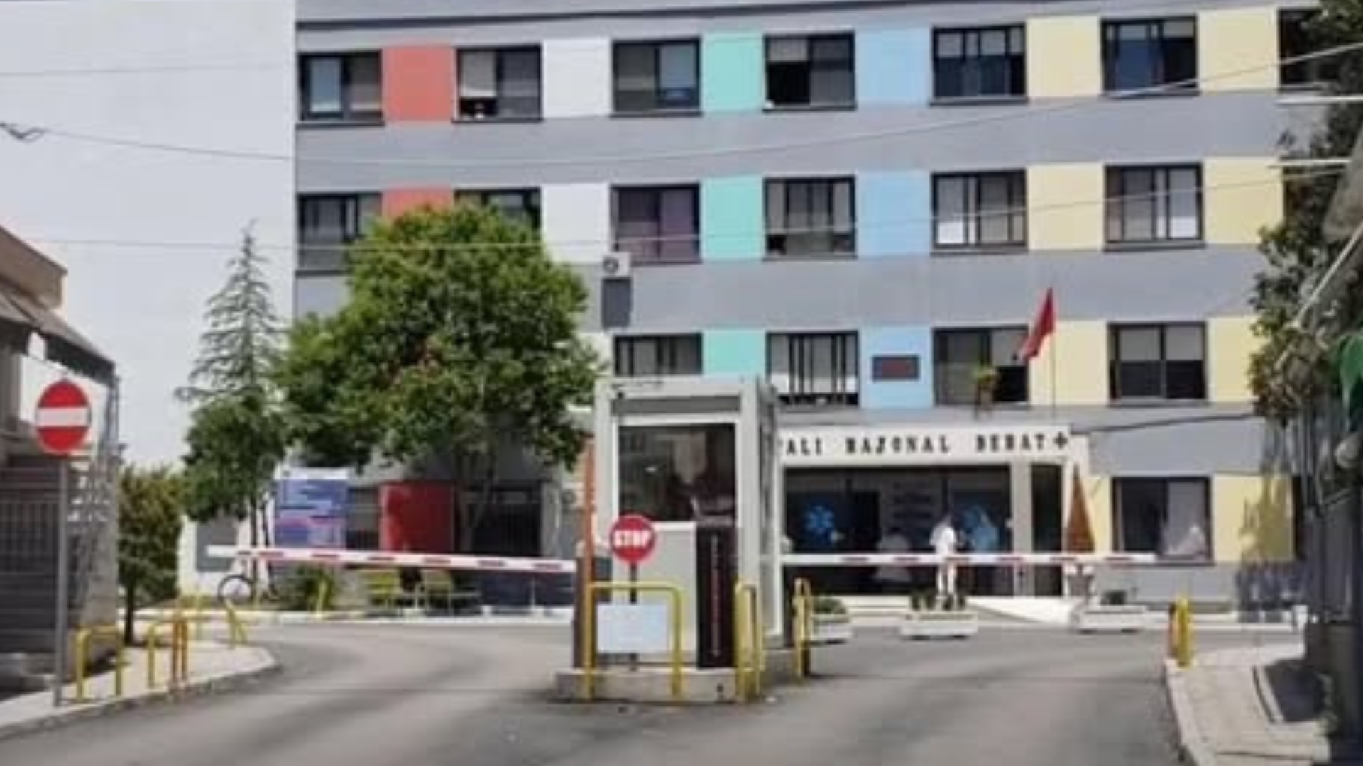 “Shpërthim” virozash në Berat/ Fëmijët preken nga çrregullime gastro-intensinale, 10-15 shtrime në spital çdo ditë