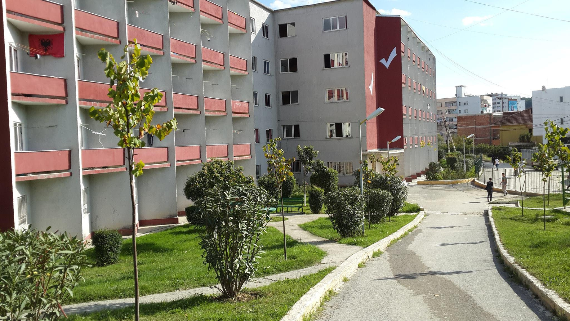 "Studentët në krizë: Abuzimi me konviktet dhe mungesa e kujdesit nga shteti!" 1 Stuhi ne Berat 29