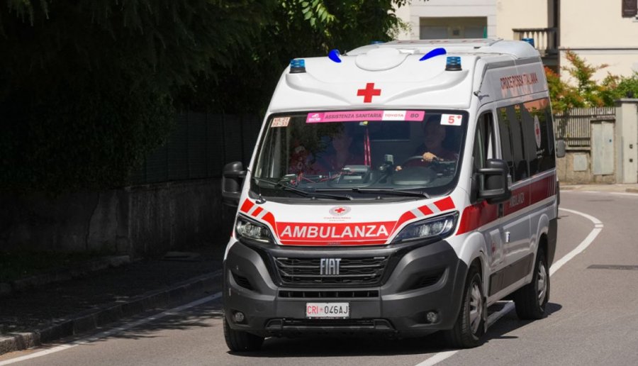 auto ambulanca itali17525974791758468848
