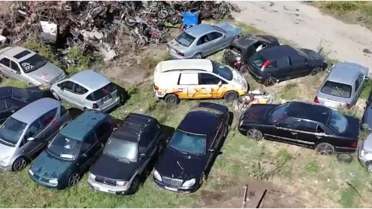 Nga varrezë makinash në park lojërash! Rama publikon pamjet: Çlirohen 3 hektarë hapësirë publike