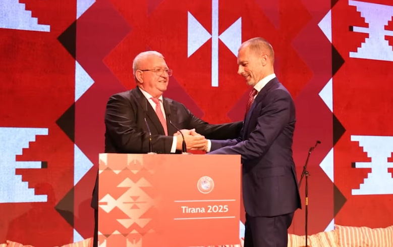 Presidenti Duka: Imagjinoni, finalja e Superkupës së UEFA-s në Tiranë. Çeferin: Duan të më shtyjnë t’u jap ndonjë kompeticion, por…