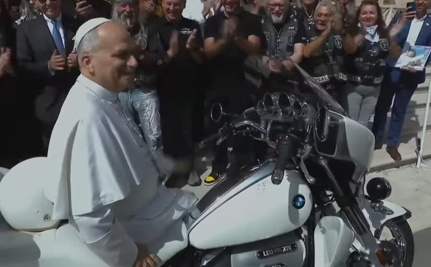 S’është foto me IA: ç’kërkon Papa mbi këtë motor?!
