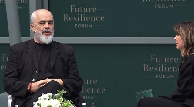 “Trump ka gjithmonë të drejtë”, Rama batuta në Londër: Jam më i gjati ndër liderët, por…