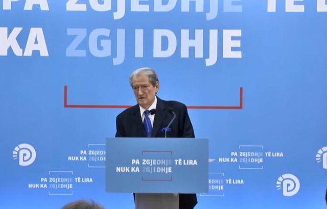 “Paketa e maleve është plaçkitje”, Berisha: Rama po ndërsen baronët e drogës kundër tokave të qytetarëve