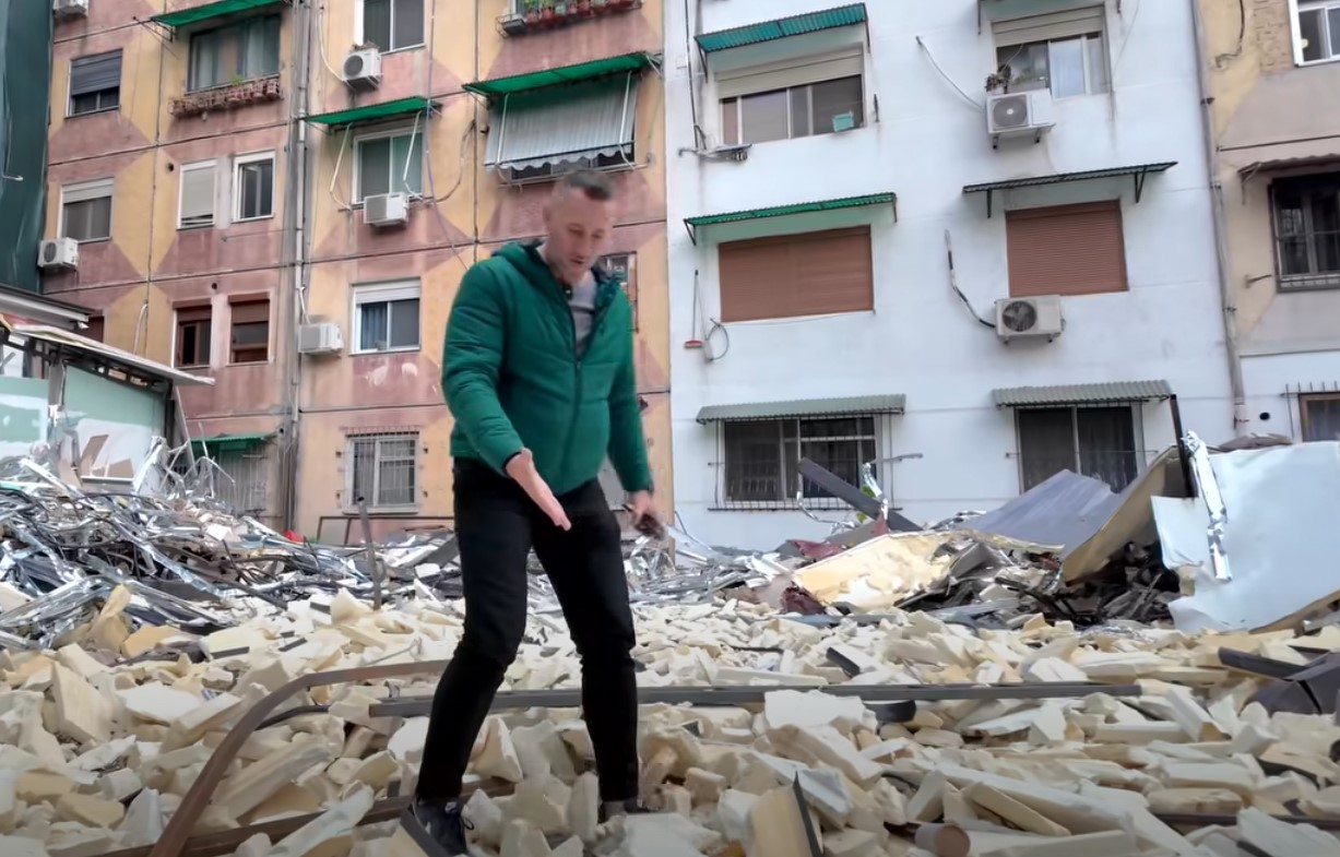 VIDEO/ Florjan Binaj gjen “lulishten” me inerte në Tiranë: Këtu të mbushin me “frymë” betoni dhe llamarinat