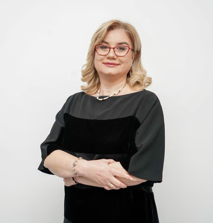 “Profesioni im është thirrje, jo pozicion”- Ish-deputetja e PD emërohet drejtore e Spitalit të Elbasanit