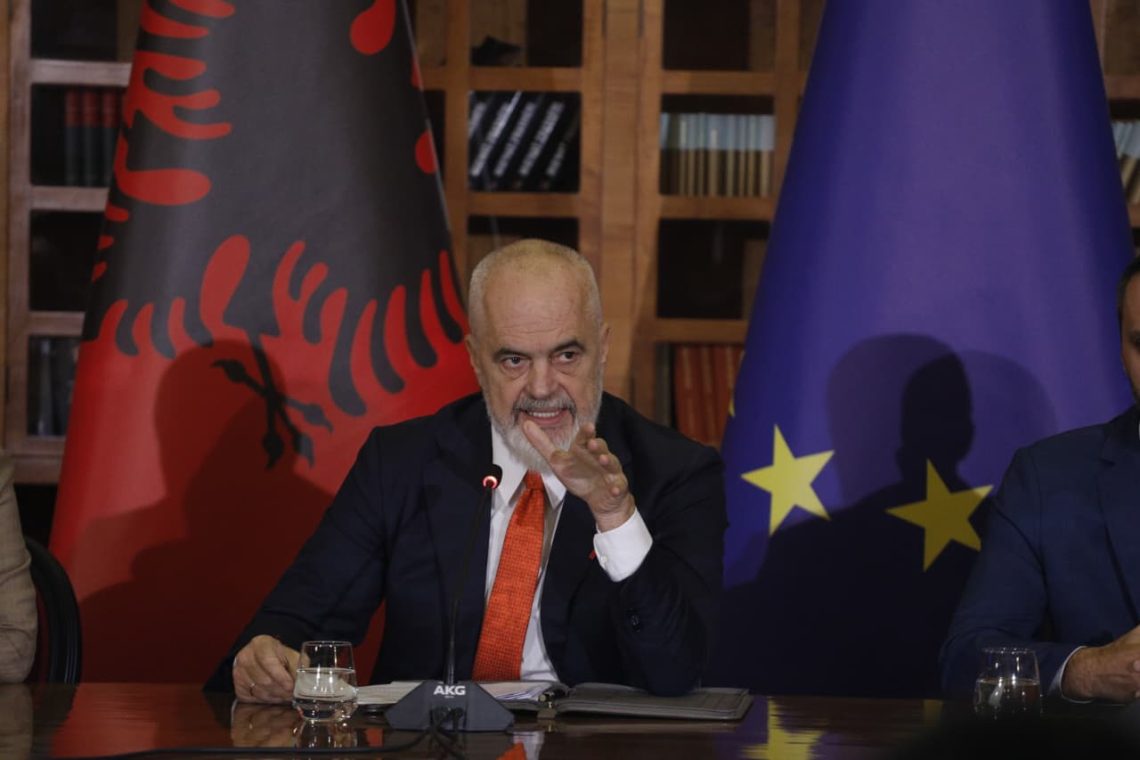 BIRN: Rama ndryshon vendimin me të cilin “amnistoi” kullat e oligarkëve