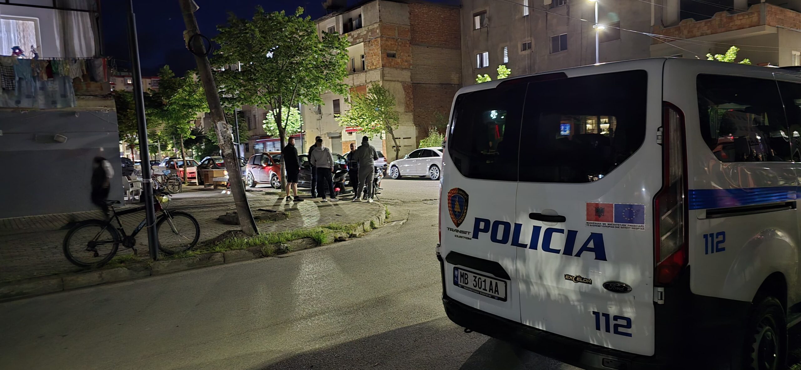 EMRI/ Dhunohet barbarisht punonjësi i Ndërmarrjes së Pastrimit në Vlorë, i rrezikohet shikimi në syrin e djathtë 1 POLICIA NATEN scaled