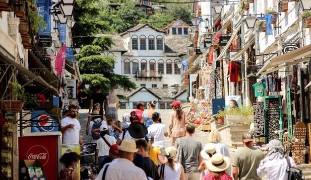 Turizmi, 6.6 miliardë euro/ Malaj: Rritje e qëndrueshme deri në 2030