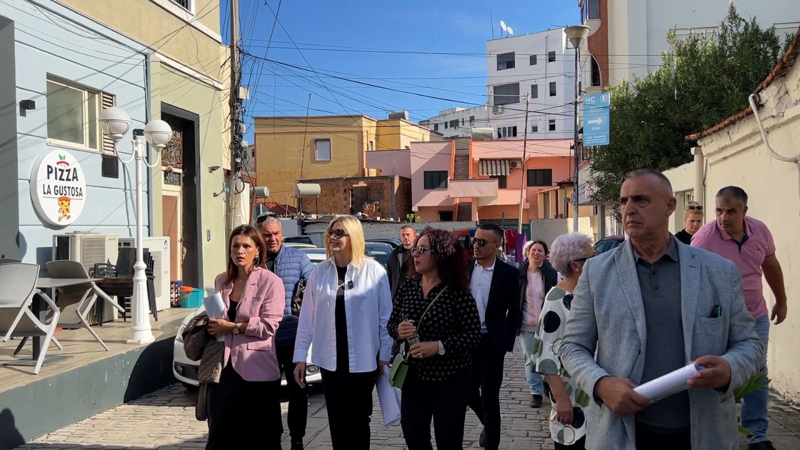 Ina Zhupa me banorët e Durrësit: Gjithçka selektive, projekti TID i pakonsultuar me banorët. Prishjet pa kritere, shëmbet historia dhe trashëgimia