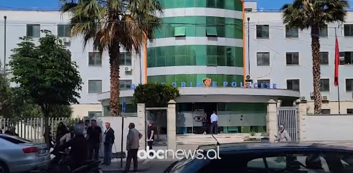 Tentoi të korruptonte efektivin e Rrugores/ Durrës, vihet në pranga 40-vjeçari