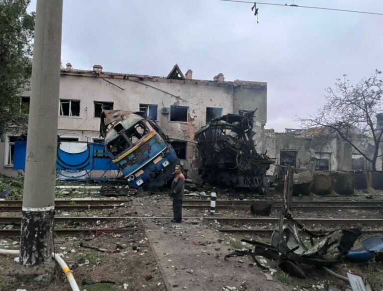 Rusia vazhdon të godasë infrastrukturën hekurudhore të Ukrainës 4 rusia 768x583 1