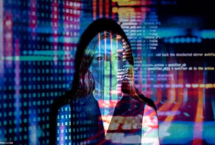 Si ta kuptoni nëse videoja që po shikoni është me Inteligjencë Artificiale? 7 hapat që duhet të ndiqni për ta zbuluar