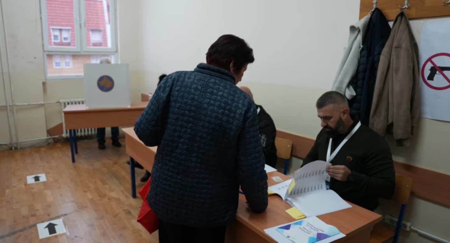 Kosova voton për zgjedhjet lokale. KQZ-ja ka marrë masa që të mos përsëriten problemet e 9 shkurtit