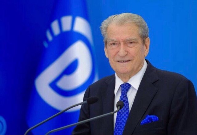 “Më jep kohë se e zgjidh vetë në…” Berisha zbardh debatin 7 orësh mes Ramës dhe Ballukut