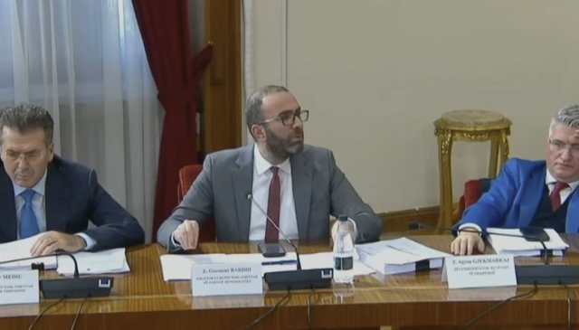 “Ministri nuk ka gati paketën fiskale”, Bardhi: Respektoni rregulloren, ta shtyjmë për javën tjetër