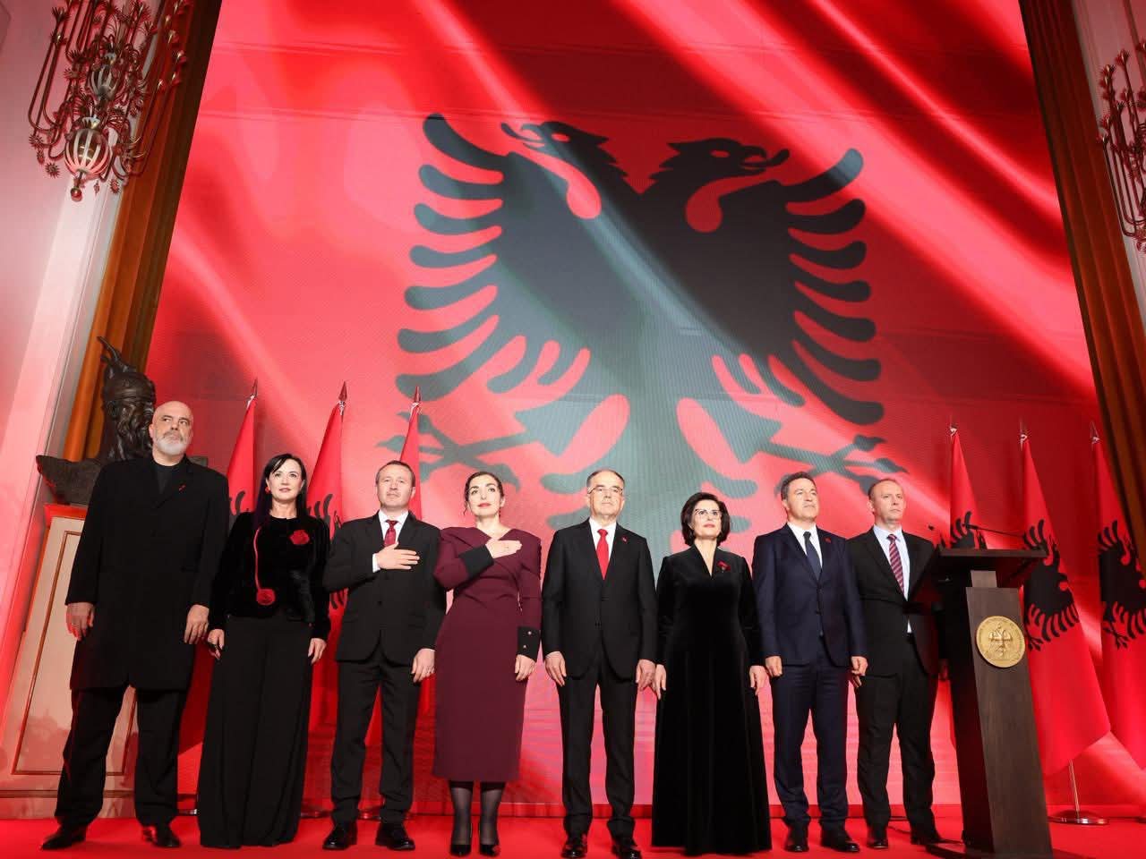 FOTOALBUM nga ‘Mbrëmja e Pavarësisë’, Rama: Prania e Vjosa Osmanit, kuptimplotë