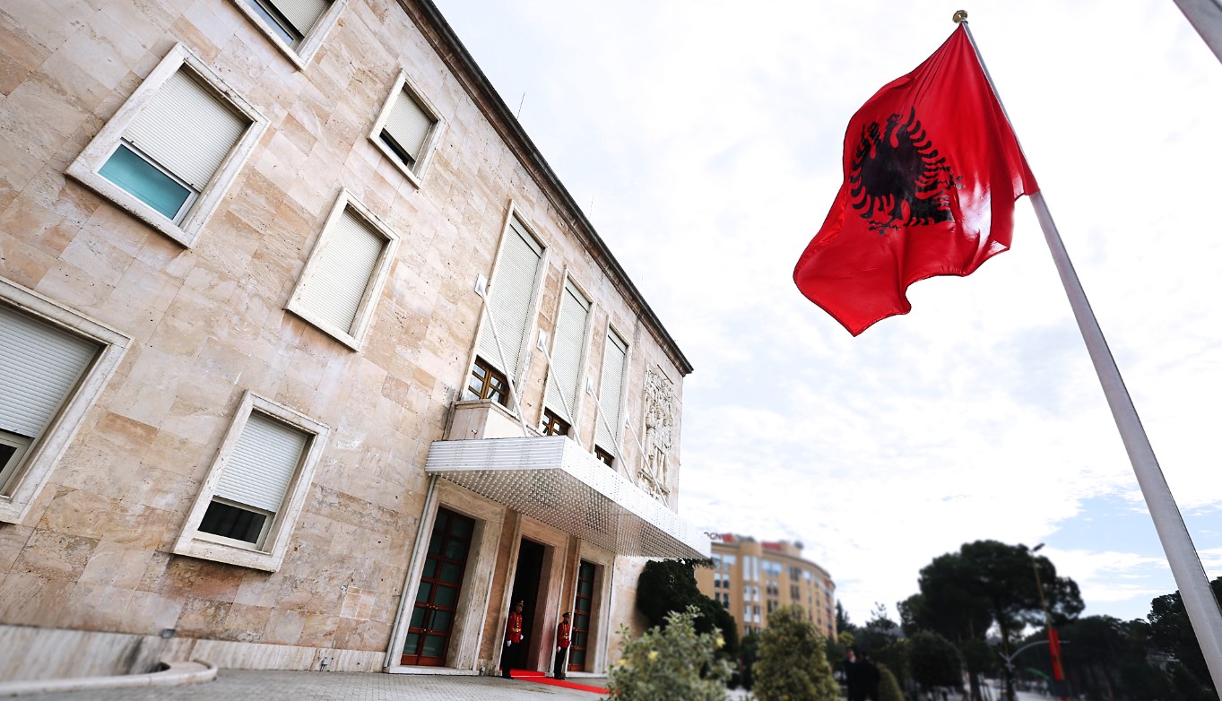 Ndryshime në Qeveri! Lirohen nga detyra dy zv/ministra dhe dy prefektë, ja kush i zëvendëson (EMRAT)