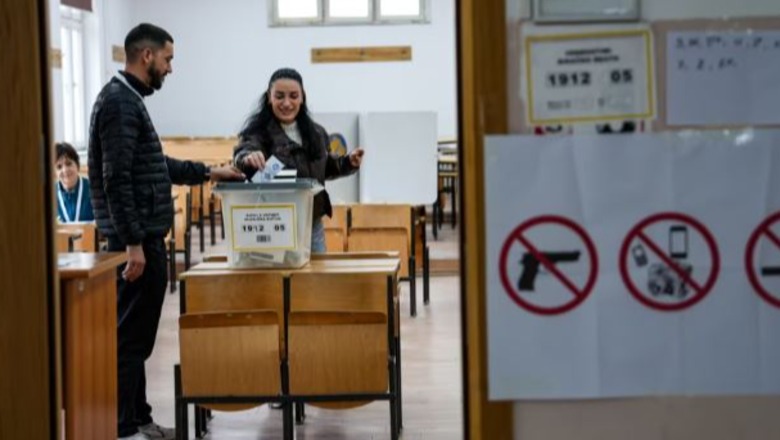 Vendoret në Kosovë/ Policia ndalon dy persona për ryshfet në zgjedhje