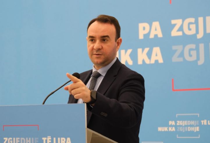 “Koçiu mohon atentatet mafioze, shoferi i bandës punonjës i saj”, Balliu: Shteti i bandave ka zëvendësuar shtetin e ligjit