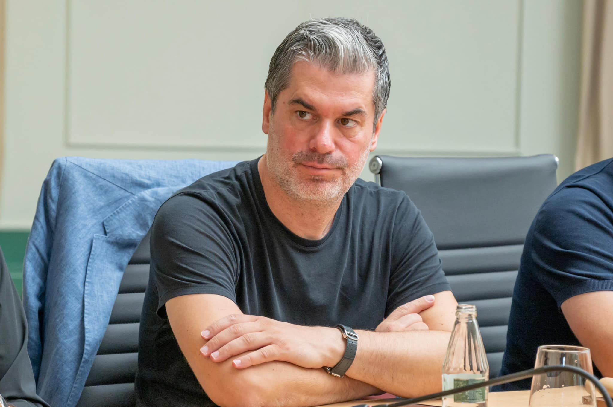 La detyrën si kryetar i Bashkisë Vlorë, Ermal Dredha dekretohet nga Presidenti Begaj si Ambasador i Zvicrës dhe Principatës së Lihtenshteinit