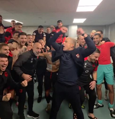 VIDEO/ Sylvinho “tërbohet” në dhomat e zhveshjes, festa e çmendur e brazilianit në Andorra
