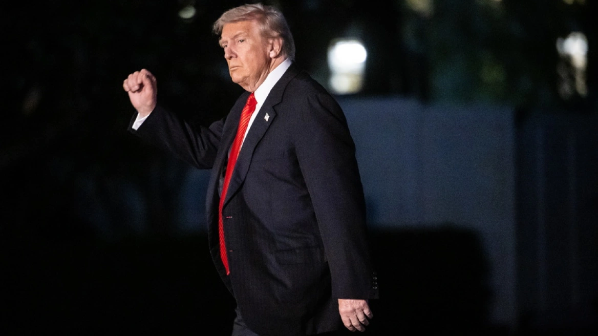 trump dimoskopisi