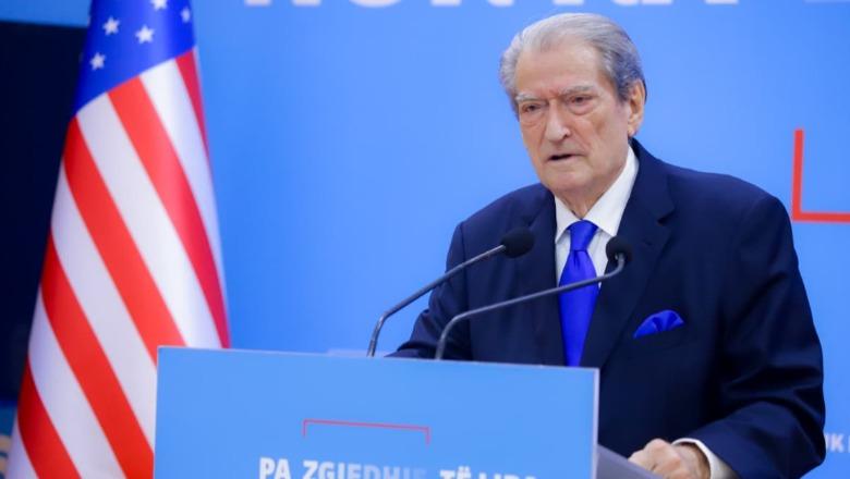 Sot të punësuar në administratën shtetërore, Sali Berisha sulmon demokratët e larguar: Janë skllevër dhe injorantë! Do të japin llogari