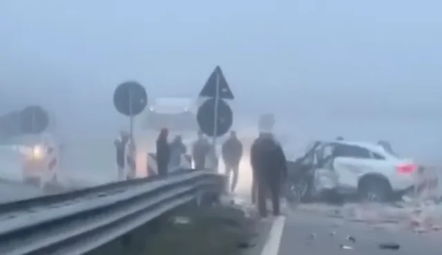 U përplasën me kamionin në autostradë/ Kush janë dy shqiptaret që VDIQËN TRAGJIKISHT në aksidentin fatal (EMRAT) 13 640 0 693c388586026
