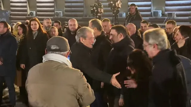 Nis protesta e PD-së, Berisha i bashkohet demokratëve përpara Kryeministrisë