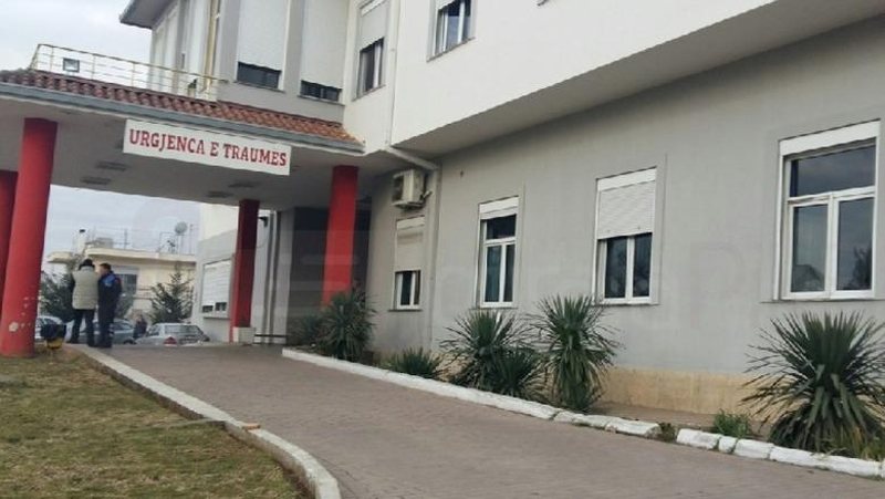 Pësoi dëmtime në fytyrë nga lëndë piroteknike, 15 -vjeçari përfundon te Trauma