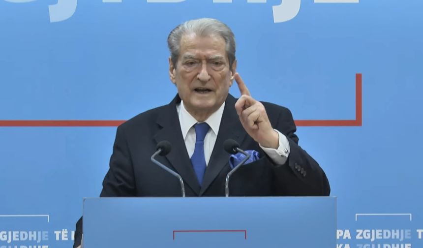 “Vjedhje e bujshme shtetërore”, Berisha: Shishe vere me vlerë miliona euro janë zhdukur nga vinoteka e Ergys Agasit