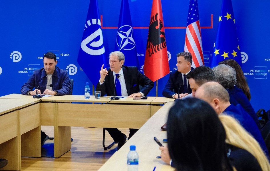 Berisha mbledhje grupi