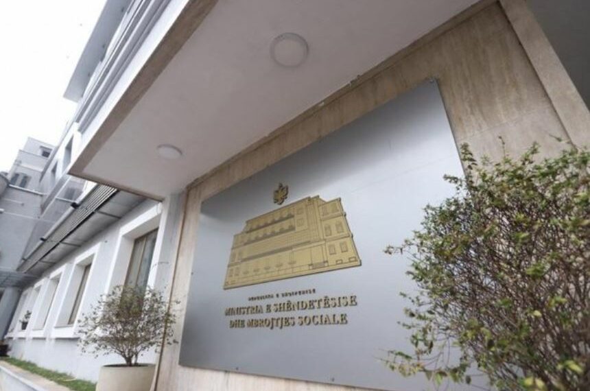 Ministria paralajmëron: Kujdes me alkoolin gjatë festave, rrezik helmimi akut