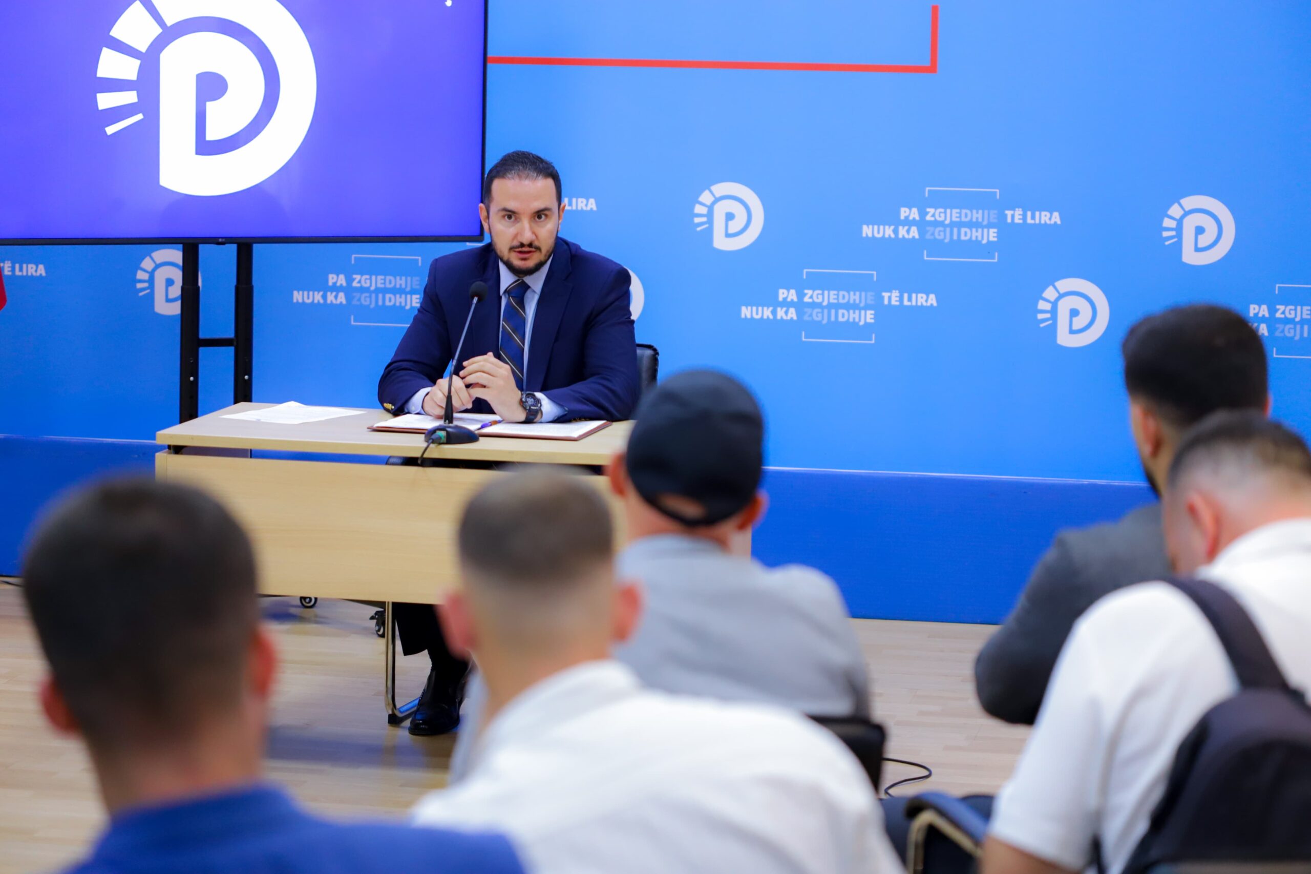 Forcë të re politike? Ervin Salianji: S’kam marrë asgjë qyl në PD… 15 Ervin Salianji3 1 scaled