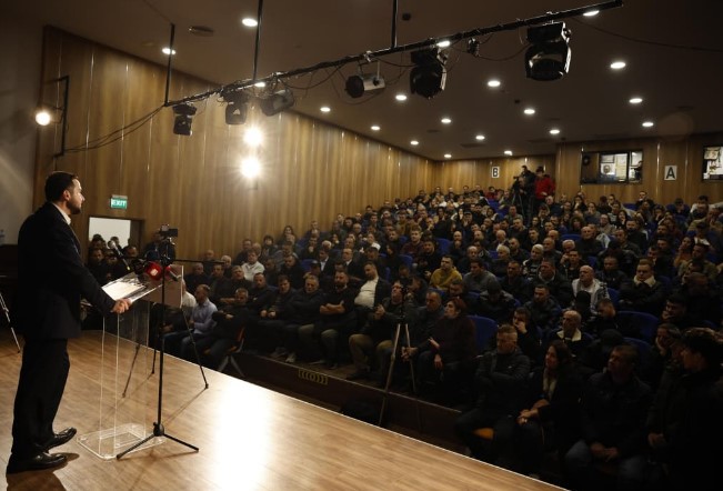 Salianji mbajti dje foltore në Durrës/ Nga Korreshi te Mziu, ja si e komentojnë lëvizjen demokratët 13 Salianji2 takimi
