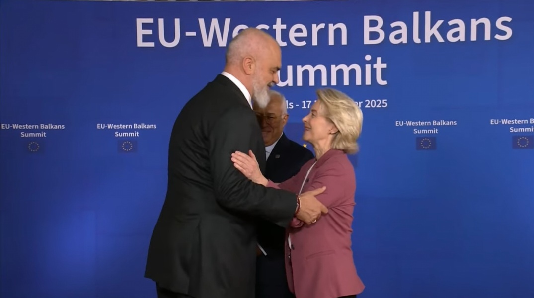 VIDEO/ Rama pritet në Bruksel nga von der Leyen, Costa e ngacmon për veshjen