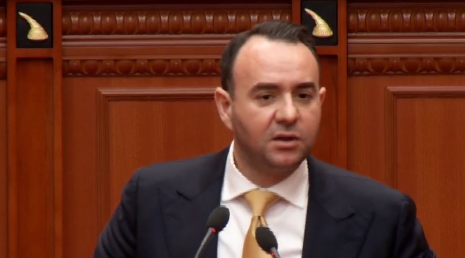 “Me një të ramë të lapsit Bela mori qindra mln euro, veç Tigrave e Çakenjve”, Balliu: Qukës-Qafë Plloçë, imoralitet i niveleve të larta. Për të mbushur xhepat, s’llogarisin jetën e qytetarëve 5 balliu 1