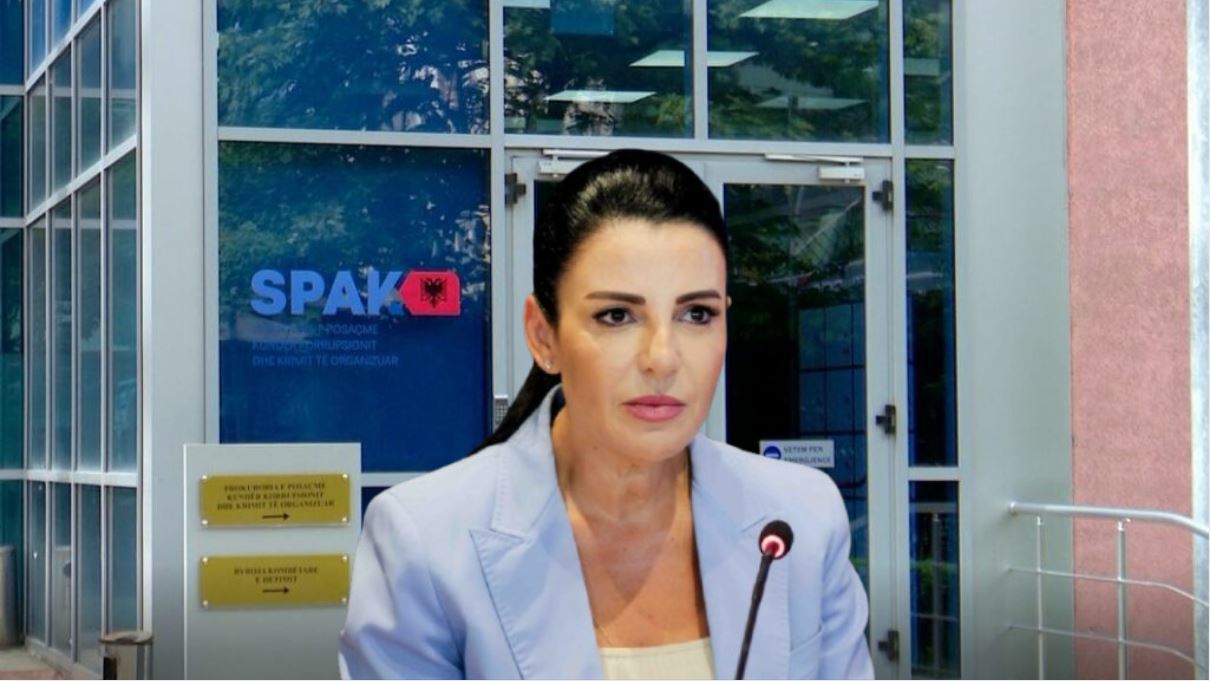 A do të qëndrojë në fuqi vendimi i GJKKO për pezullimin nga detyra, apo Balluku do të kthehet në zyrë? Çfarë pritet të ndodhë sot në Kolegjin e Kushtetueses. Vendimi pritet… 8 balluku 2
