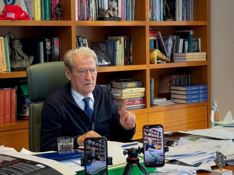 Dorëheqja e Gjekmarkajt/ Berisha: Pranoj kritikat, por jo largimin e deputetëve nga partia