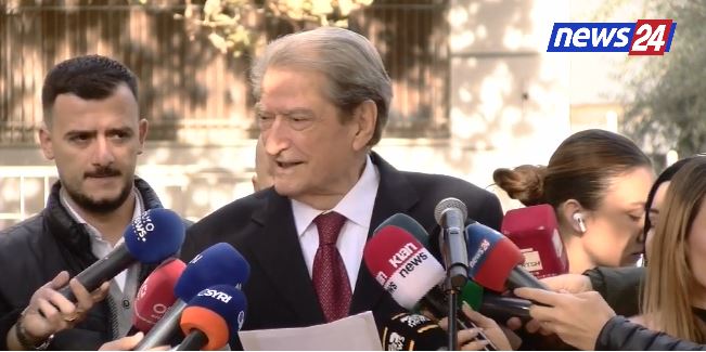 “Prej 4 vitesh nuk kapet asnjë kg kokainë”/ Berisha flet jashtë ambienteve të SPAK: Porti i Durrësit kontrollohej nga Troplinët 14 eeee