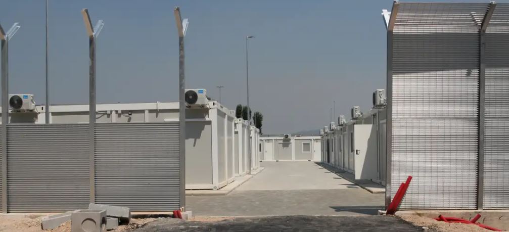 Projektvendimi/ Shqipëria parashikon ngritjen e 20 qendrave të reja pritëse për emigrantët nga Siria, Libani e Gaza, ja qytetet ku do të vendosen kampet 15 gjader1